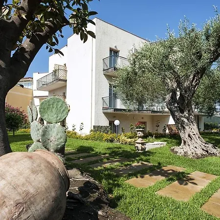 Collina Apartment Giardini-Naxos