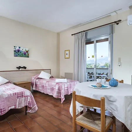 Апартаменты Collina *