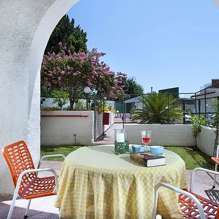 Collina Apartment *