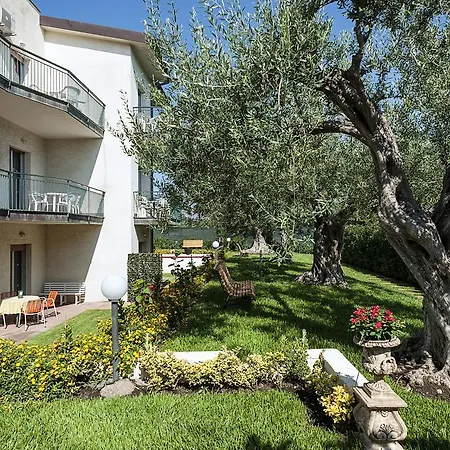 Collina * Джардини-Наксос