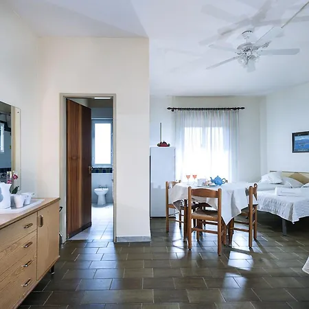 Collina * Джардини-Наксос