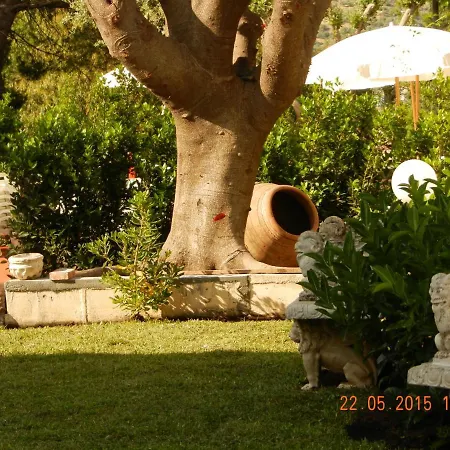 Collina Apartment *
