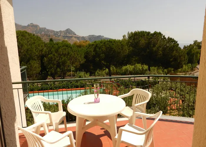 Apartment Collina Giardini-Naxos