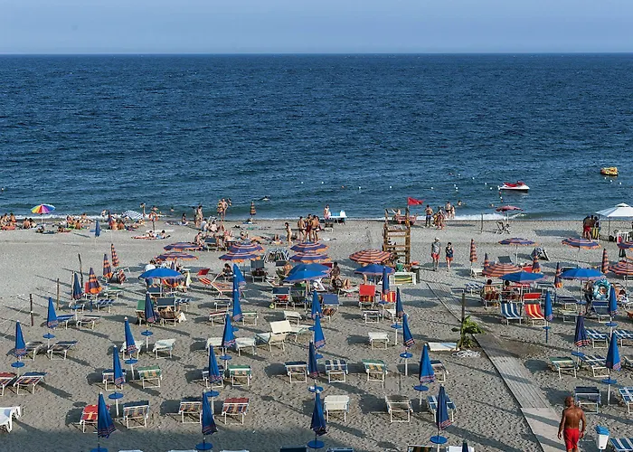 Collina * Giardini-Naxos