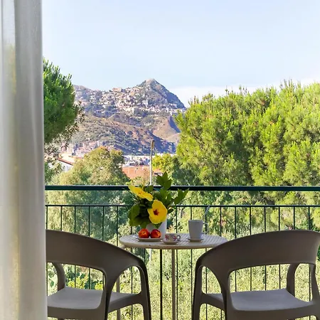 Collina * جيارديني ناكسوس