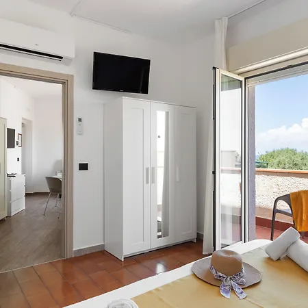 Apartment Collina Giardini-Naxos
