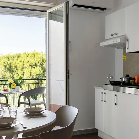 Collina Apartment *